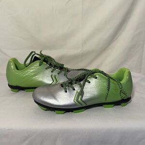 DSG‎ Boys Package Cleats Green And Silver Youth Size 2Y